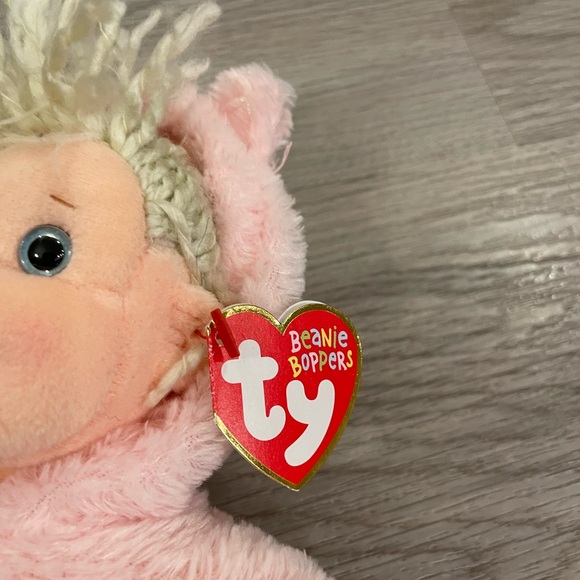 TY - BEANIE BOPPERS Adorable Annie Stuffed Plush Doll. 13” - Picture 5 of 8